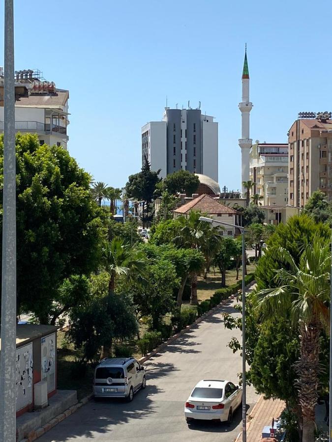 Tunç Apart * Antalya